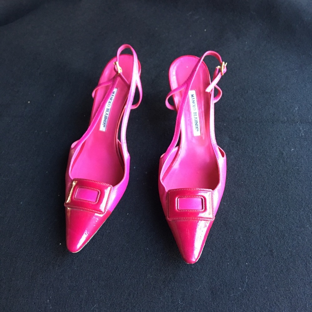 Slingback, kitten heel pump